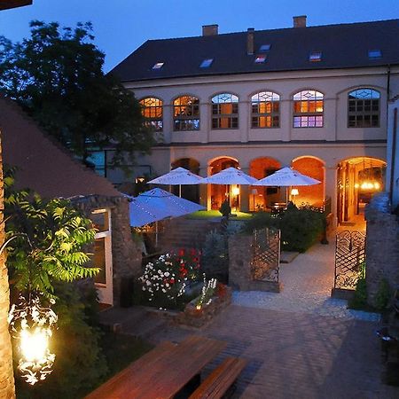 Hotel Poesis Satu Mare Bagian luar foto
