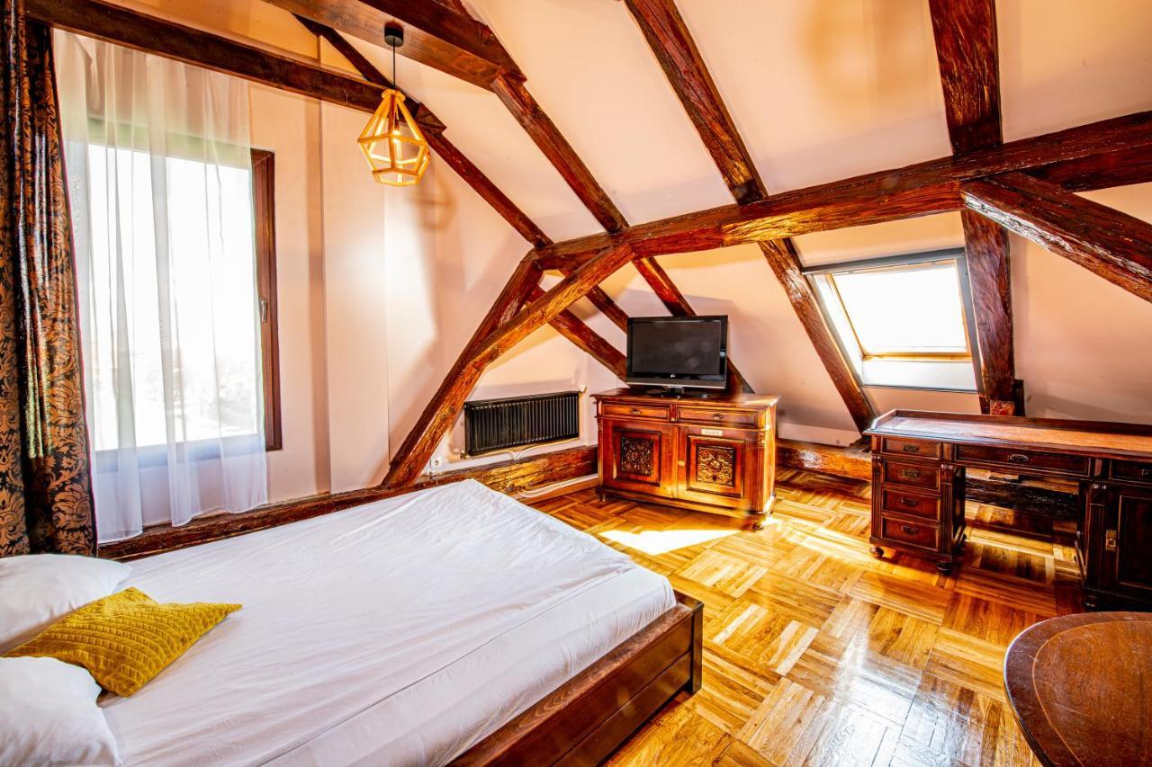 Hotel Poesis Satu Mare Bagian luar foto