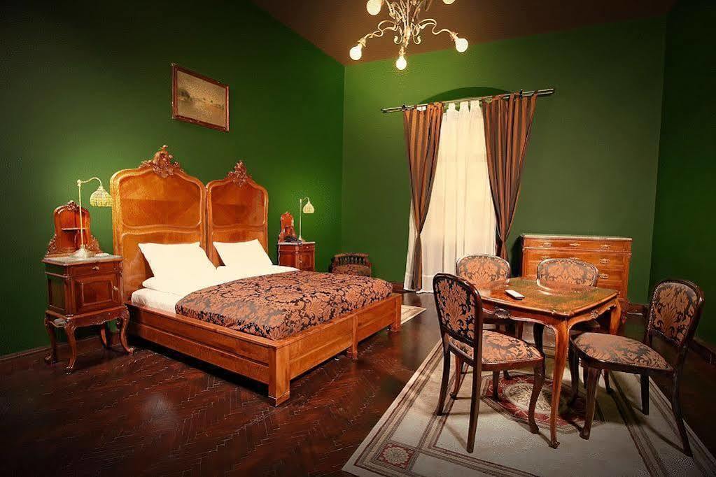 Hotel Poesis Satu Mare Bagian luar foto